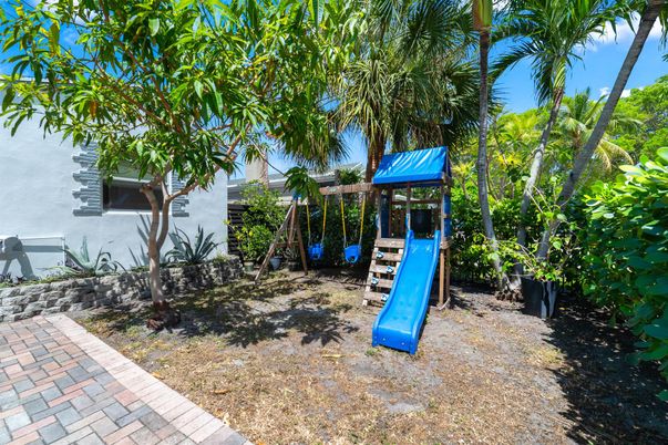 Backyard, Exterior, Playground