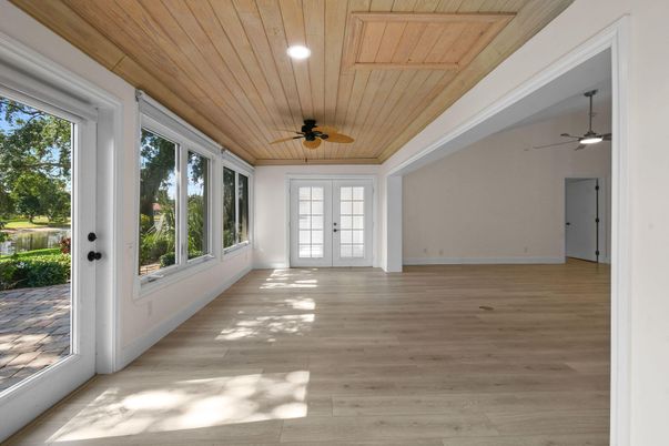 Empty room, Interior, Recessed Lighting, Wooden Ceilings, Wood Texture Flooring