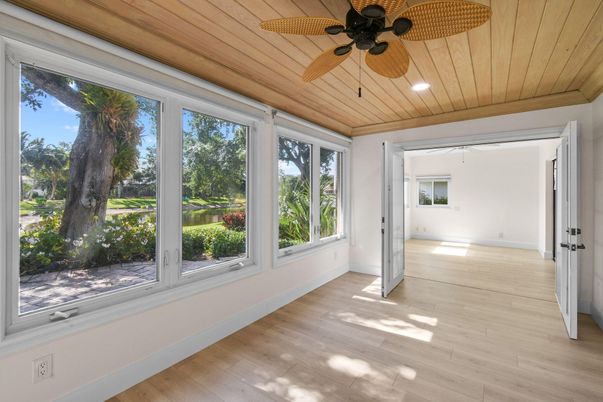 Empty room, Interior, Recessed Lighting, Wooden Ceilings, Wood Texture Flooring
