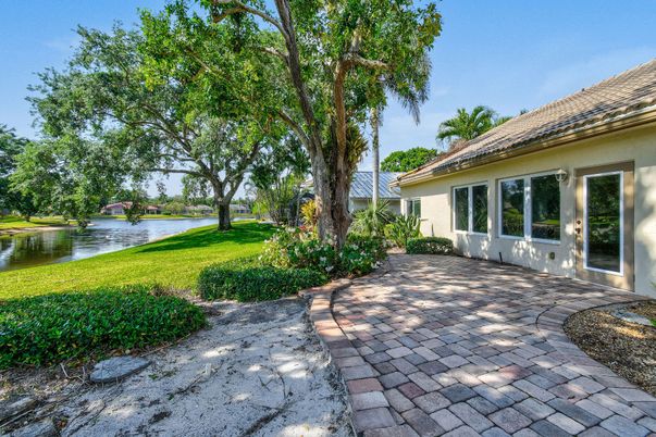 Backyard, Exterior, Lake