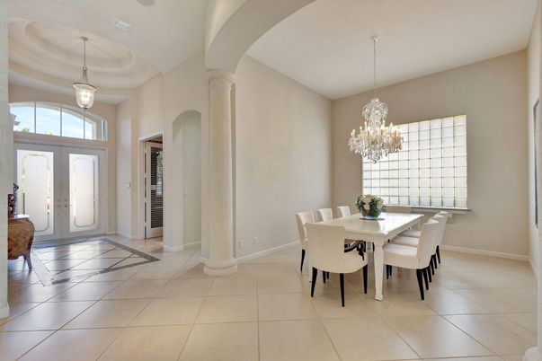 Chandelier, Dining room, Interior, Pendant Lights