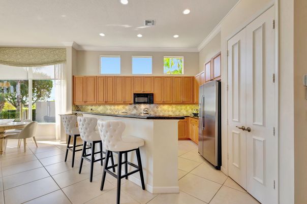 Dining room, Interior, Kitchen, Recessed Lighting