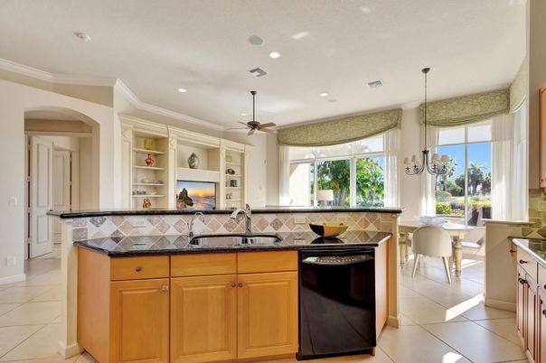 Chandelier, Dining room, Interior, Kitchen, Pendant Lights, Recessed Lighting