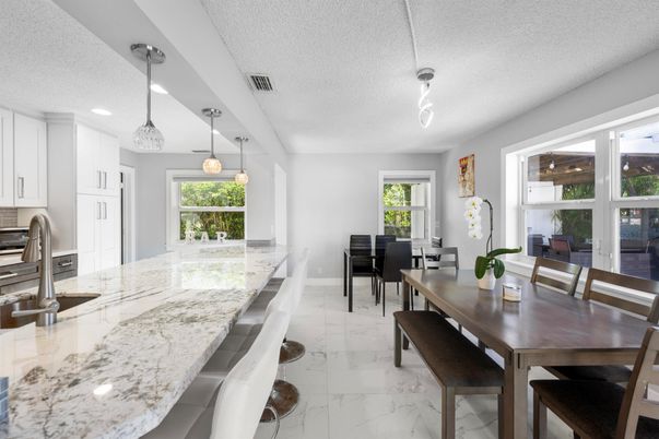 Dining room, Interior, Kitchen, Marble, Pendant Lights, Recessed Lighting