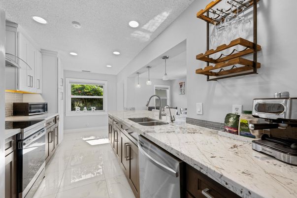 Interior, Kitchen, Pendant Lights, Recessed Lighting, Stainless Steel Appliances
