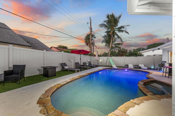 Exterior, Playground, Pool