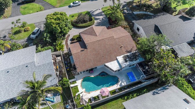 Exterior, Drone