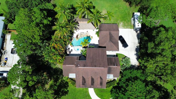 Exterior, Drone