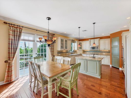 Chandelier, Dining room, Interior, Kitchen, Pendant Lights, Recessed Lighting, Wood Texture Flooring