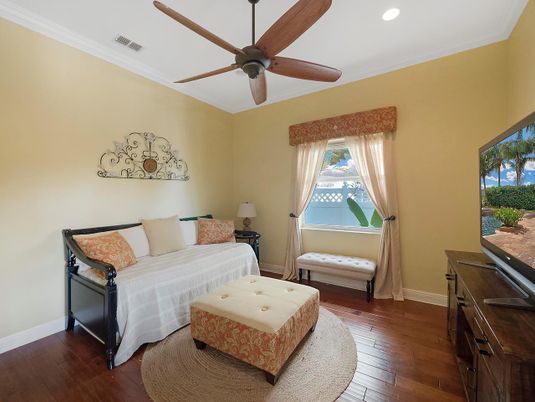 Bedroom, Interior, Living room, Recessed Lighting, Wood Texture Flooring