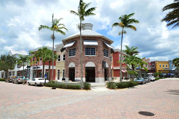 Exterior, Facade, Brick Facade, Mediterranean