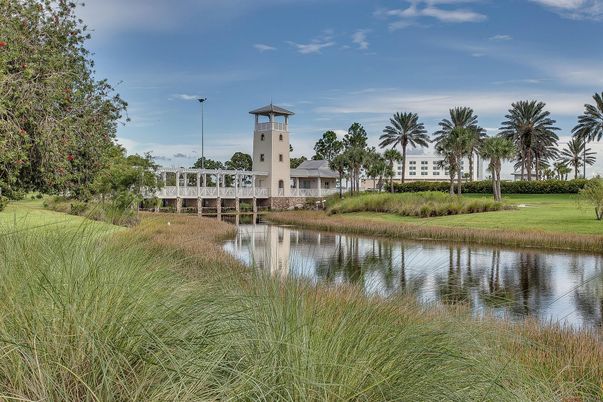 Exterior, Lake