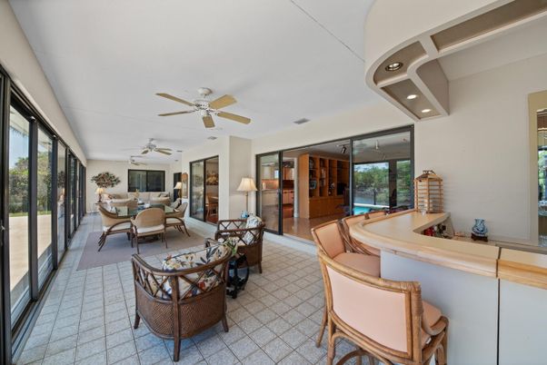 Dining room, Interior, Recessed Lighting