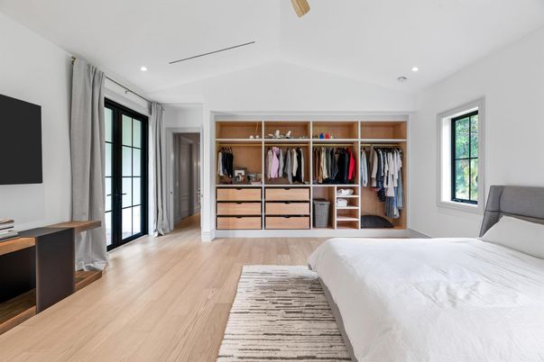 Bedroom, Interior, Recessed Lighting, Walk-in Closets, Wood Texture Flooring