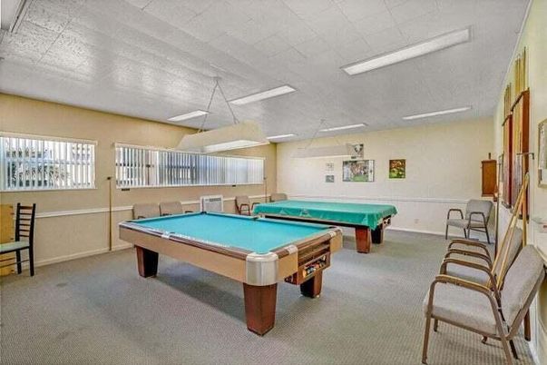 Billiard Table, Game Room, Interior