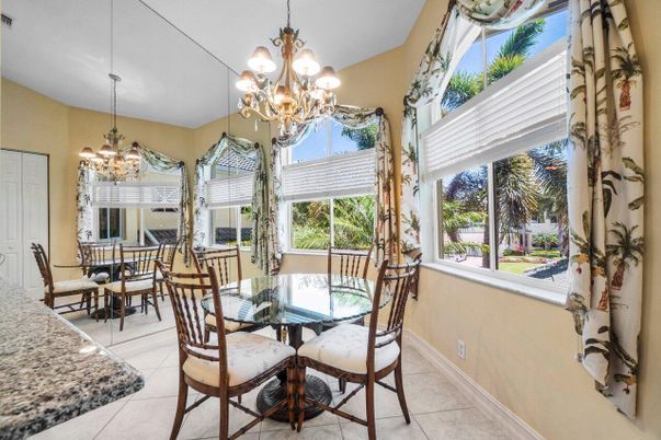 Chandelier, Dining room, Interior