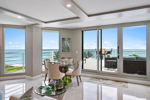 Dining room, Interior, Recessed Lighting, Water