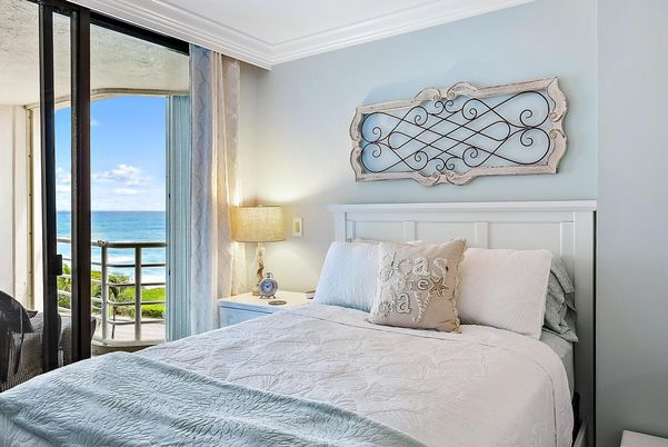 Bedroom, Interior, Water