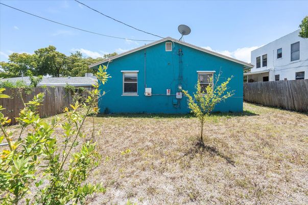 Backyard, Exterior