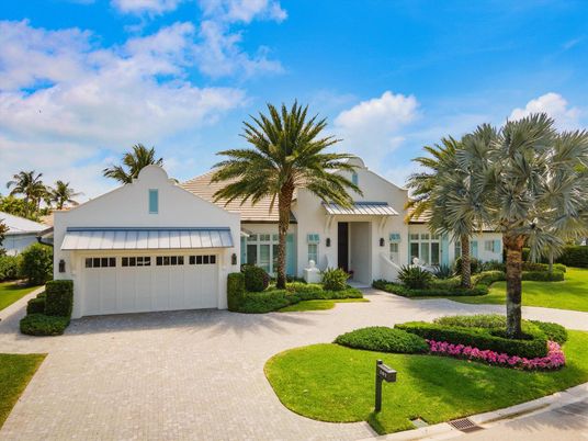 Attached, Exterior, Facade, Spanish Mediterranean
