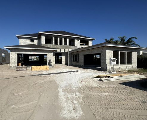 Exterior, Facade, Modern