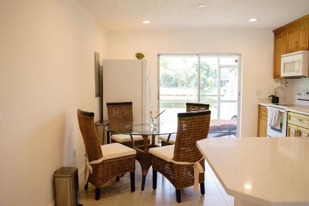 Dining room, Interior, Recessed Lighting