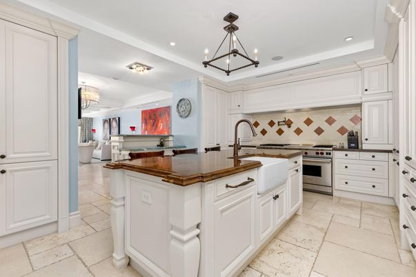 Chandelier, Interior, Kitchen, Pendant Lights, Recessed Lighting, Stainless Steel Appliances