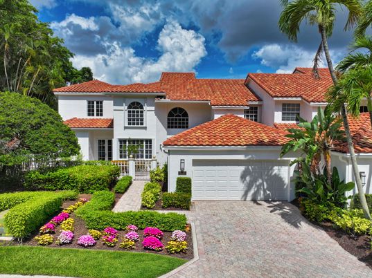 Attached, Exterior, Facade, Spanish Mediterranean