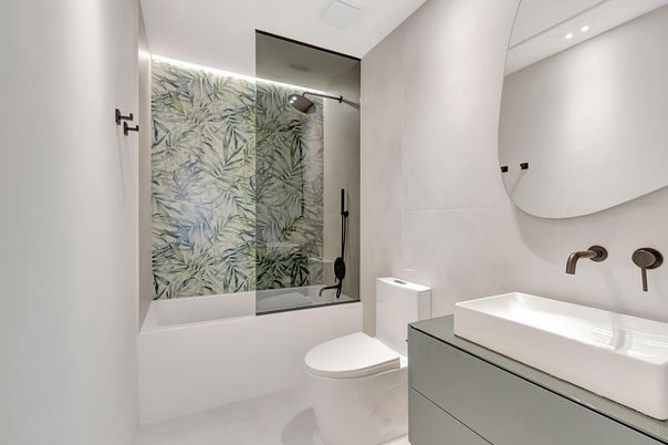 Bathroom, Interior, Recessed Lighting