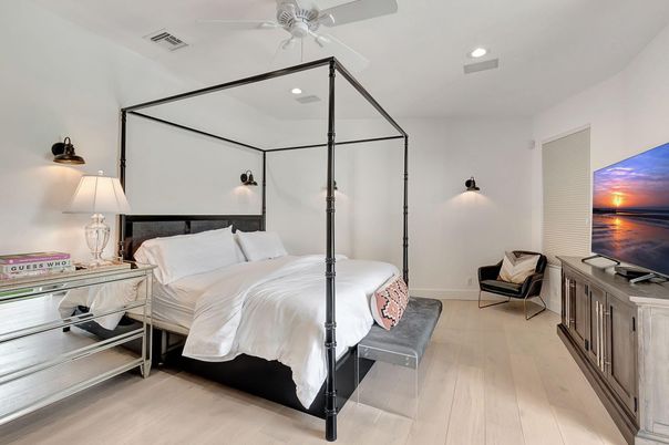Bedroom, Interior, Recessed Lighting, Water, Wood Texture Flooring