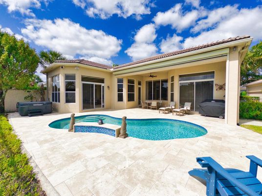 Exterior, Hot Tub, Pool