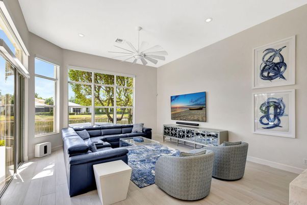 Interior, Living room, Pendant Lights, Recessed Lighting, Wood Texture Flooring
