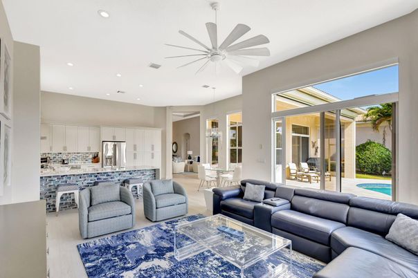 Dining room, Interior, Kitchen, Living room, Pendant Lights, Recessed Lighting, Stainless Steel Appliances