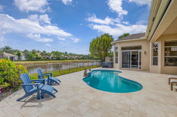 Exterior, Pool, Water