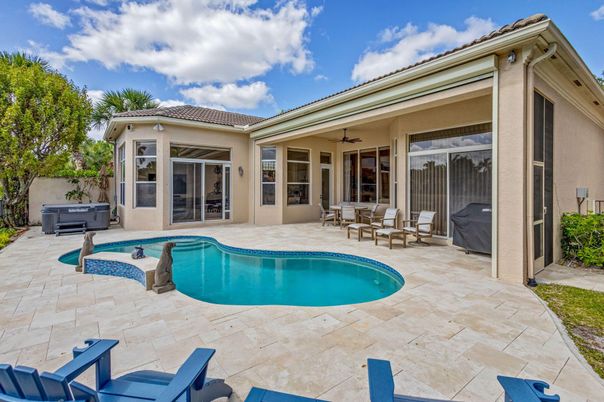 Exterior, Hot Tub, Pool