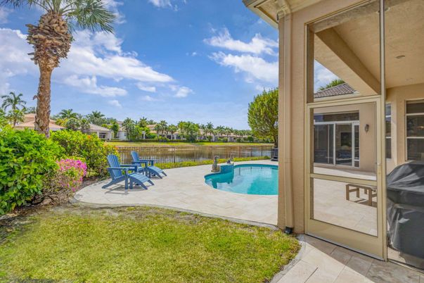 Exterior, Lake, Pool, Water