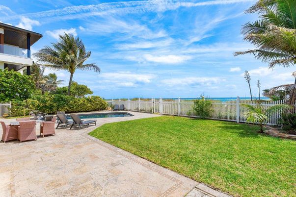 Backyard, Exterior, Pool, Water