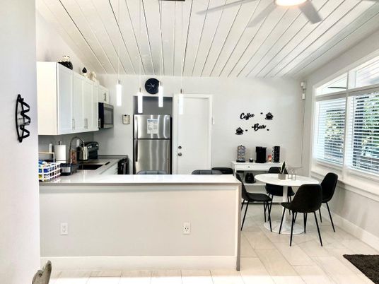 Dining room, Interior, Kitchen, Pendant Lights, Stainless Steel Appliances