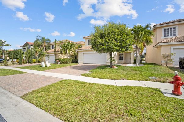 Backyard, Detached Garage, Exterior