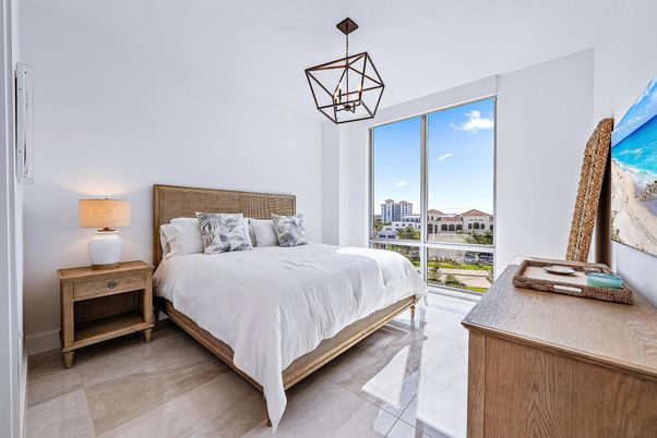 Bedroom, Interior, Pendant Lights
