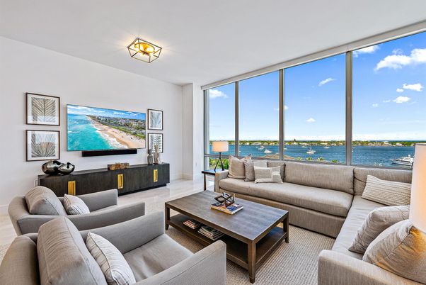 Interior, Living room, Water