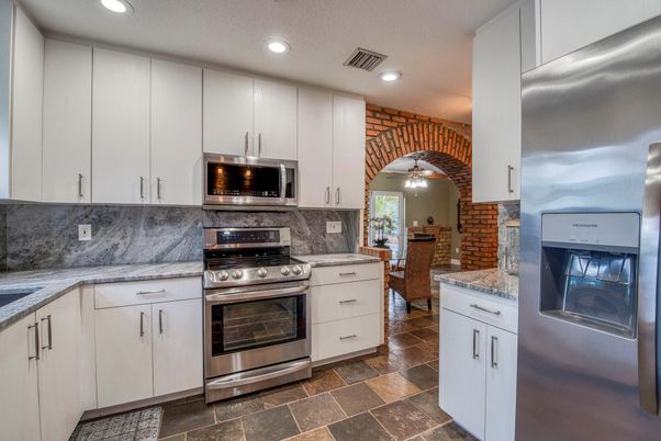 Dining room, Interior, Kitchen, Recessed Lighting, Stainless Steel Appliances