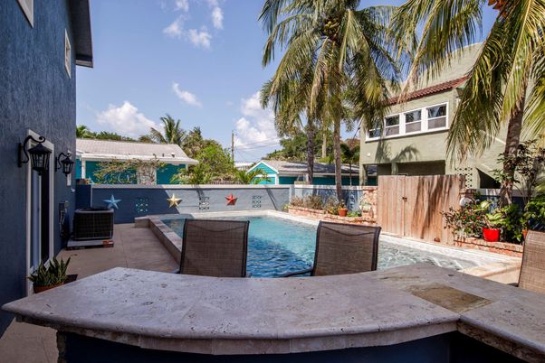 Exterior, Pool