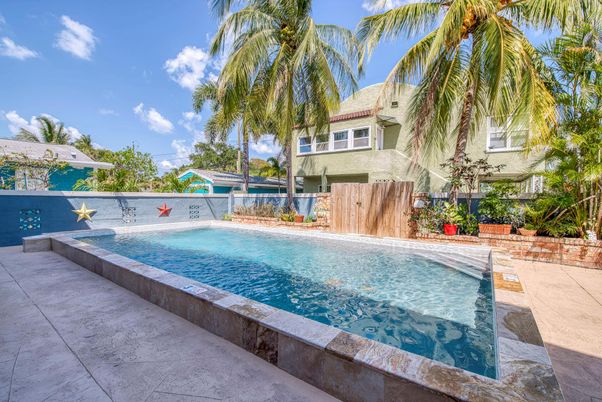 Exterior, Pool