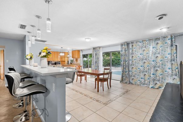 Dining room, Interior, Kitchen, Pendant Lights