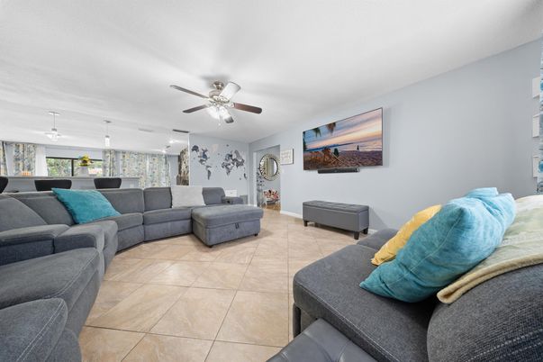 Interior, Living room, Pendant Lights