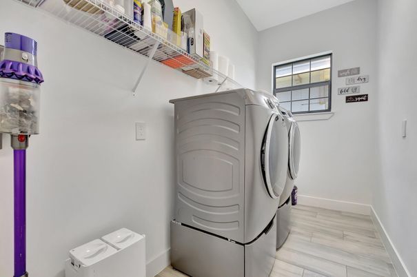 Interior, Washer, Wood Texture Flooring