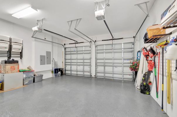 Garage, Interior