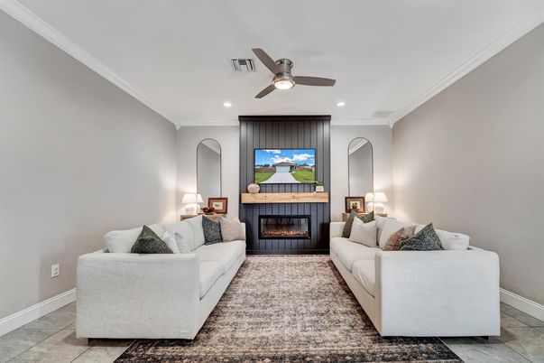 Fireplace, Interior, Living room, Recessed Lighting