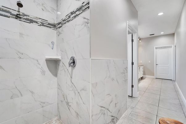 Bathroom, Interior, Marble Walls, Recessed Lighting